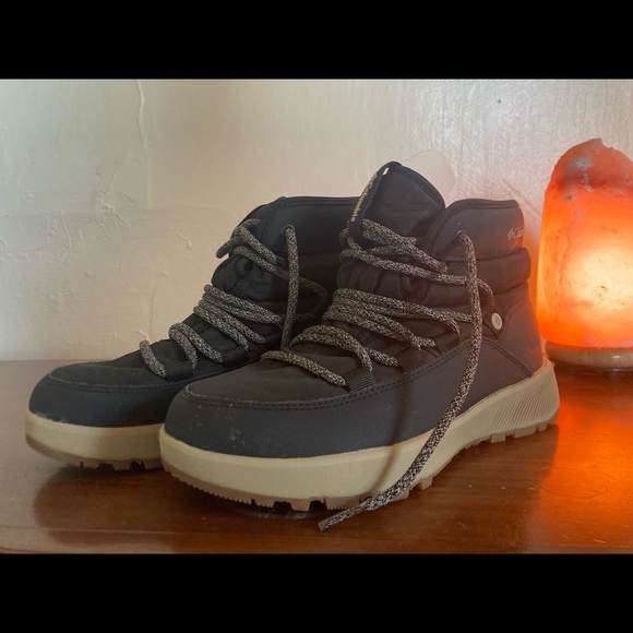 Columbia Snowboot - Picture 1 of 6